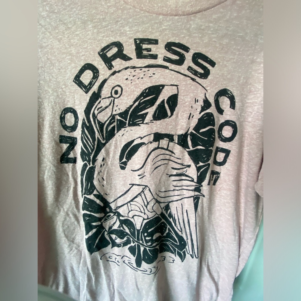 Sz M Dowdy Studios No Dress Code Flamingo Graphic Tee